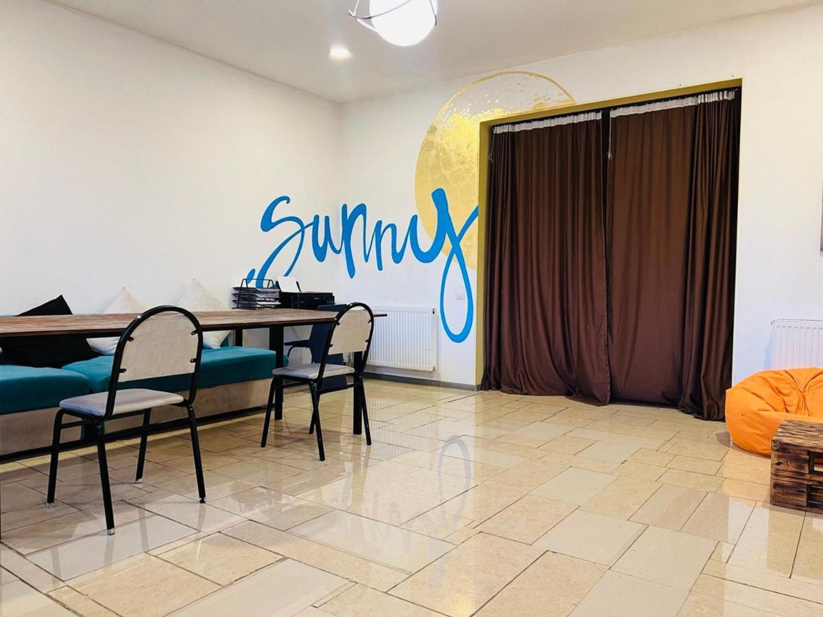 טביליסי Sunny Hostel מראה חיצוני תמונה